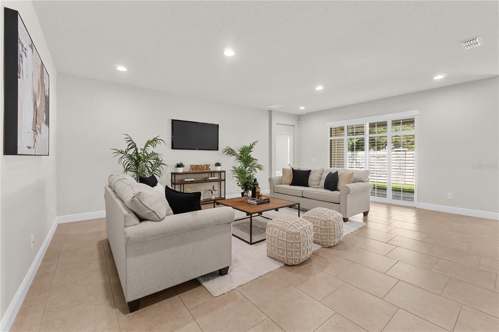 Activo con contrato: $520,000 (4 camas, 3 baños, 2535 Pies cuadrados)