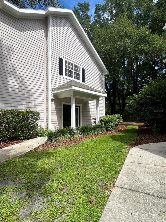 For Rent: $2,150 (3 beds, 2 baths, 1344 Square Feet)