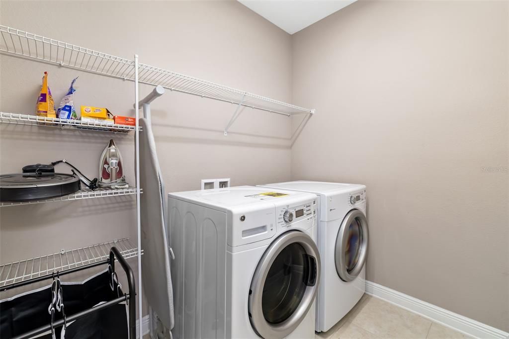 For Sale: $399,000 (3 beds, 2 baths, 1910 Square Feet)