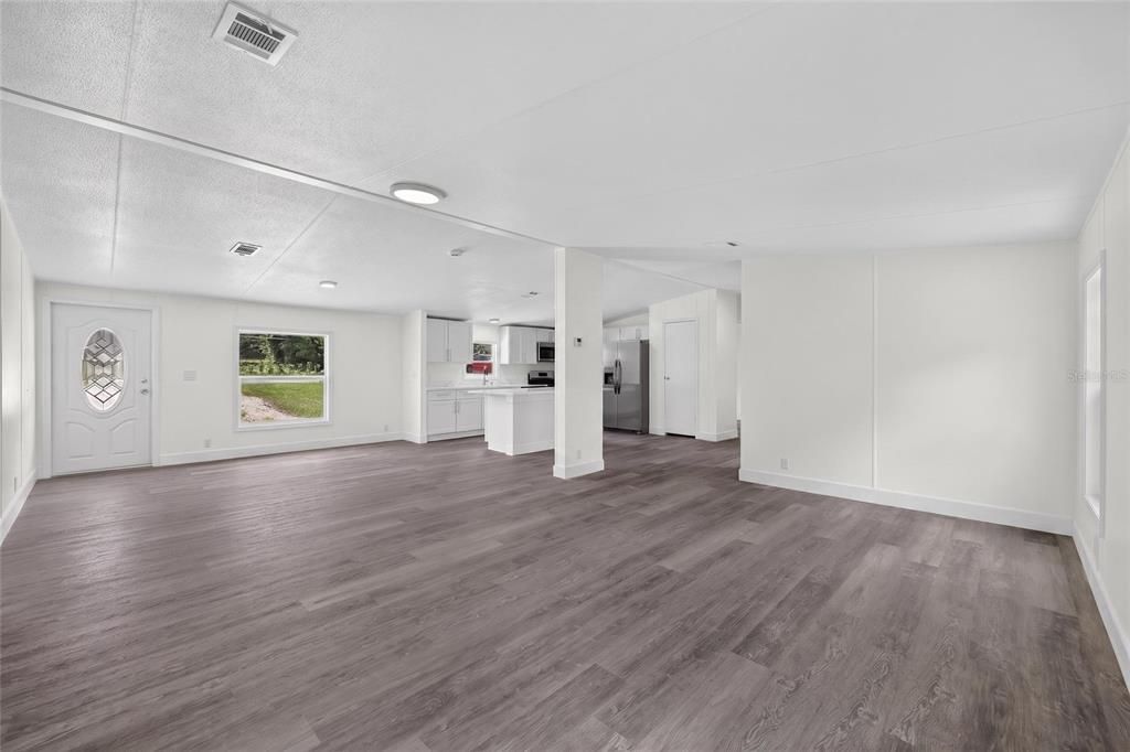 For Sale: $214,900 (3 beds, 2 baths, 1620 Square Feet)