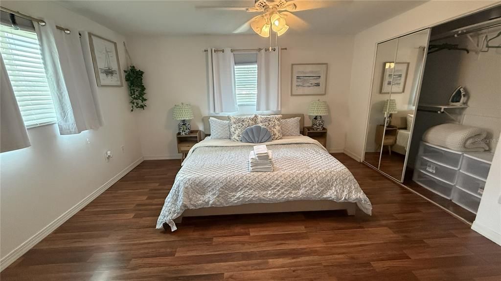 En Venta: $465,000 (3 camas, 2 baños, 1856 Pies cuadrados)