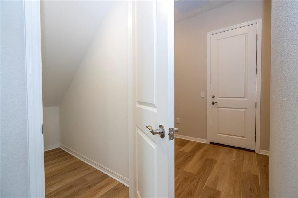 В аренду: $6,000 (4 спален, 3 ванн, 4272 Квадратных фут)