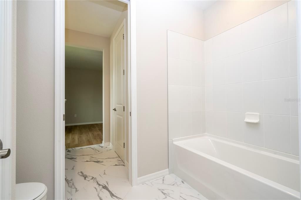 В аренду: $6,000 (4 спален, 3 ванн, 4272 Квадратных фут)
