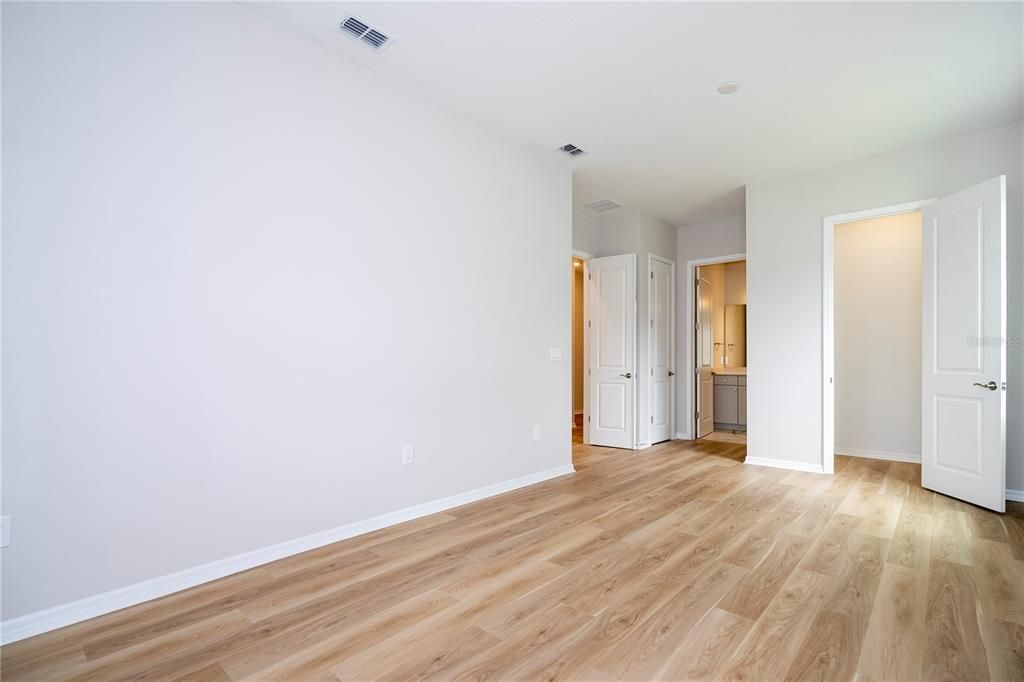 В аренду: $6,000 (4 спален, 3 ванн, 4272 Квадратных фут)