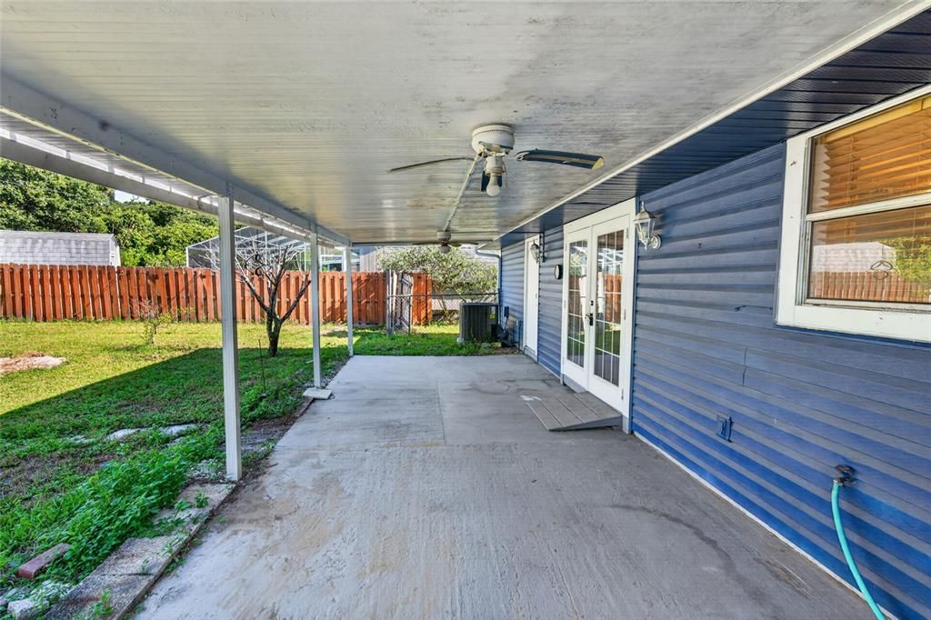 For Sale: $289,000 (3 beds, 2 baths, 1255 Square Feet)