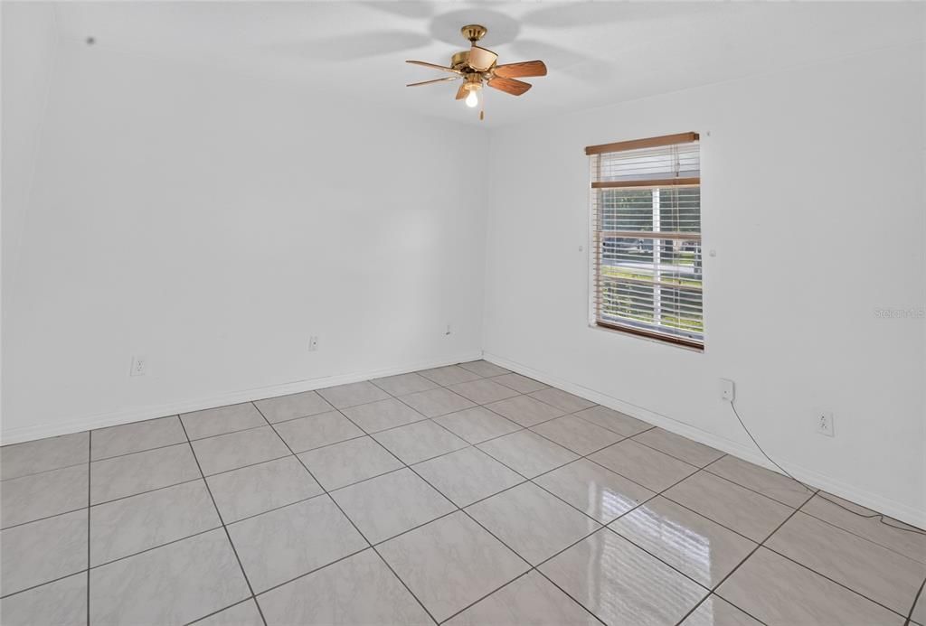For Sale: $289,000 (3 beds, 2 baths, 1255 Square Feet)