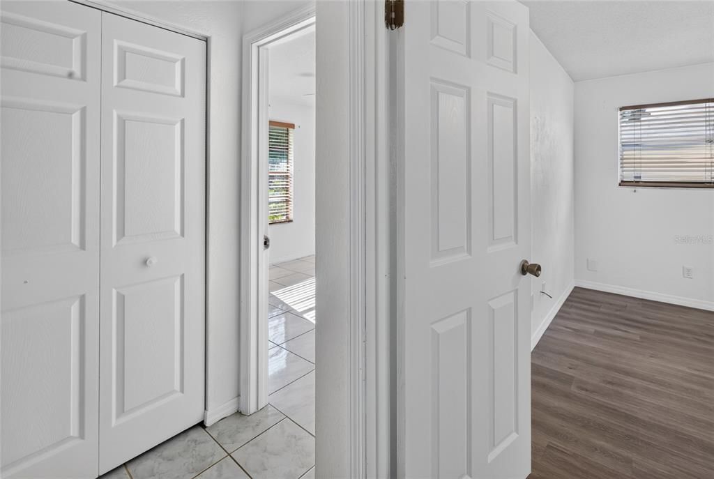 For Sale: $289,000 (3 beds, 2 baths, 1255 Square Feet)
