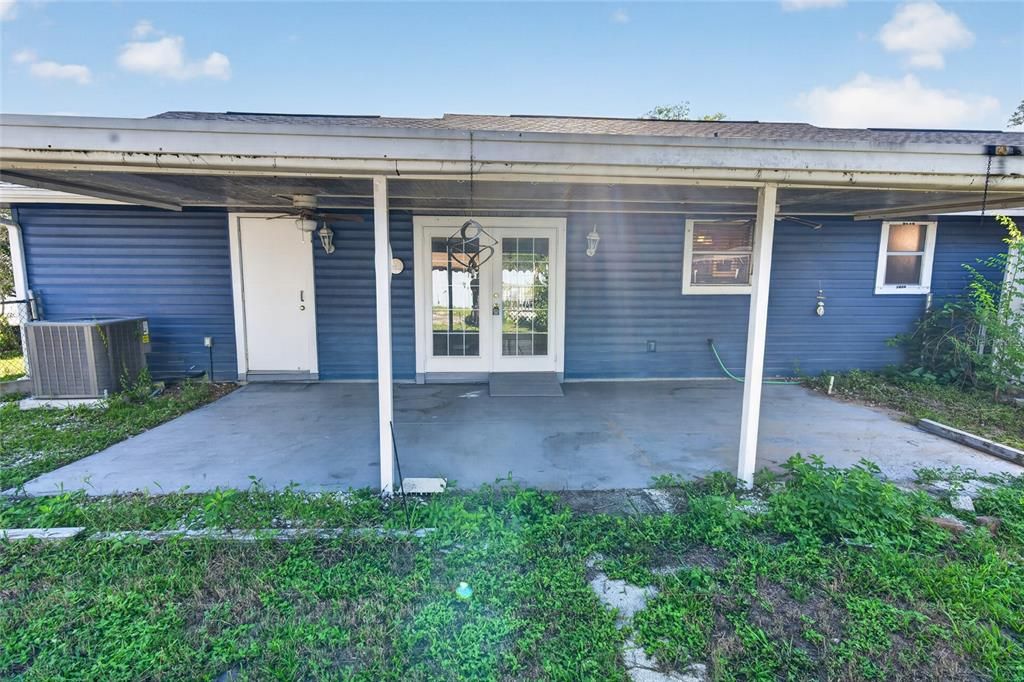 For Sale: $289,000 (3 beds, 2 baths, 1255 Square Feet)