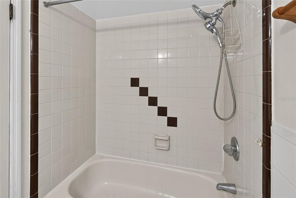 For Sale: $289,000 (3 beds, 2 baths, 1255 Square Feet)