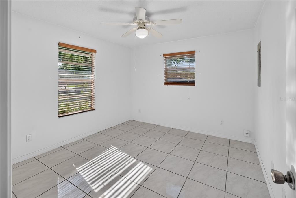 For Sale: $289,000 (3 beds, 2 baths, 1255 Square Feet)