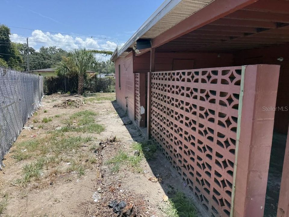 For Sale: $229,900 (3 beds, 1 baths, 1135 Square Feet)