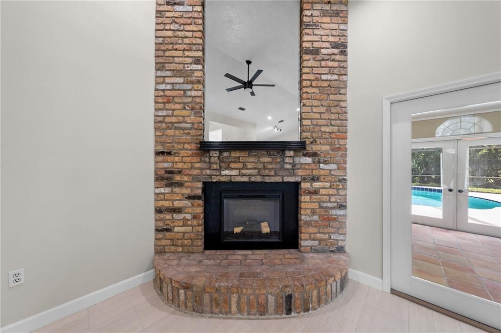 For Sale: $600,000 (4 beds, 3 baths, 2445 Square Feet)