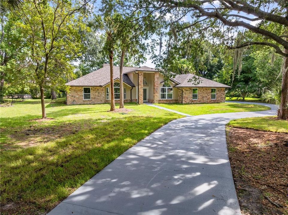 For Sale: $600,000 (4 beds, 3 baths, 2445 Square Feet)