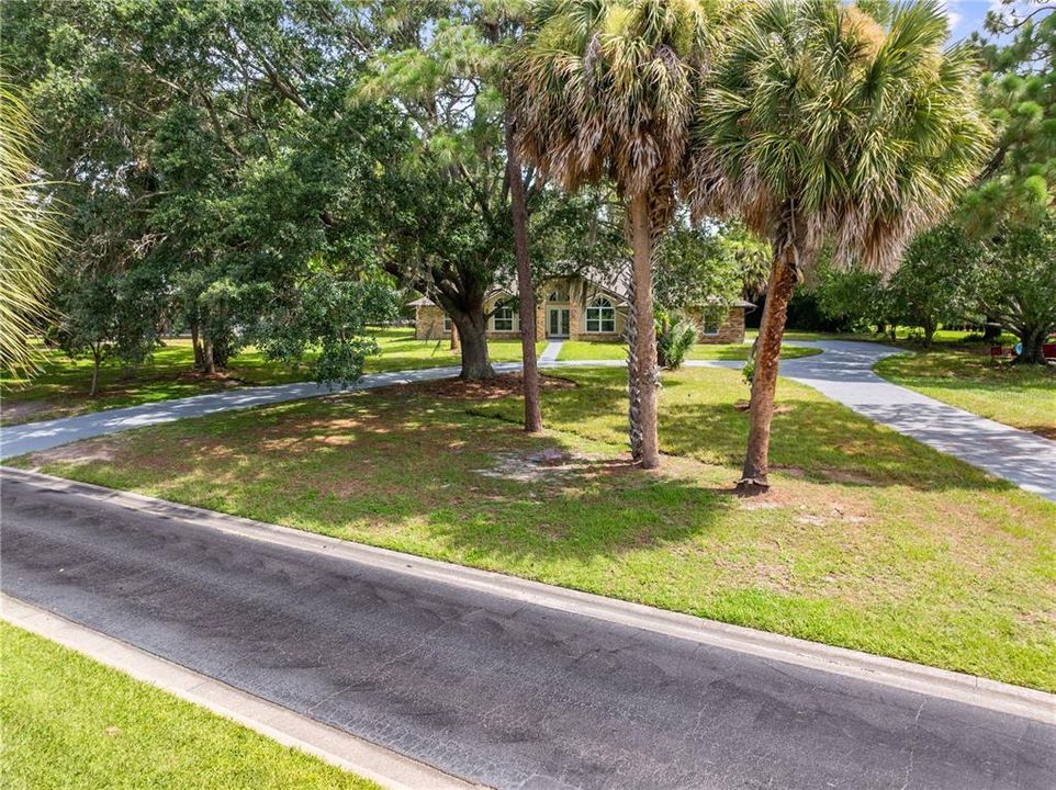 For Sale: $600,000 (4 beds, 3 baths, 2445 Square Feet)