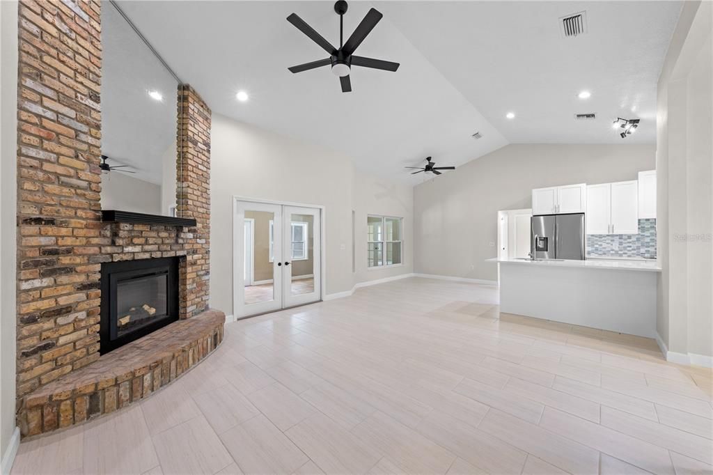 For Sale: $600,000 (4 beds, 3 baths, 2445 Square Feet)