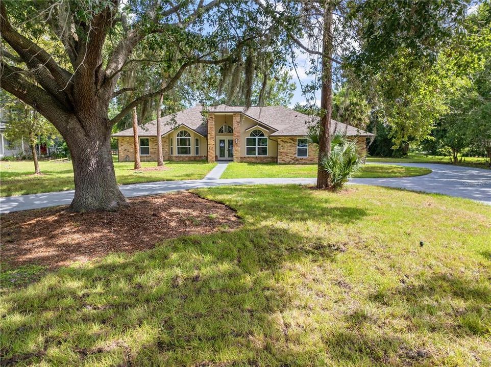 For Sale: $600,000 (4 beds, 3 baths, 2445 Square Feet)