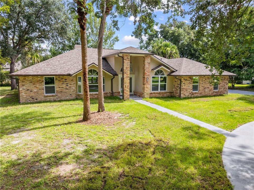 For Sale: $600,000 (4 beds, 3 baths, 2445 Square Feet)