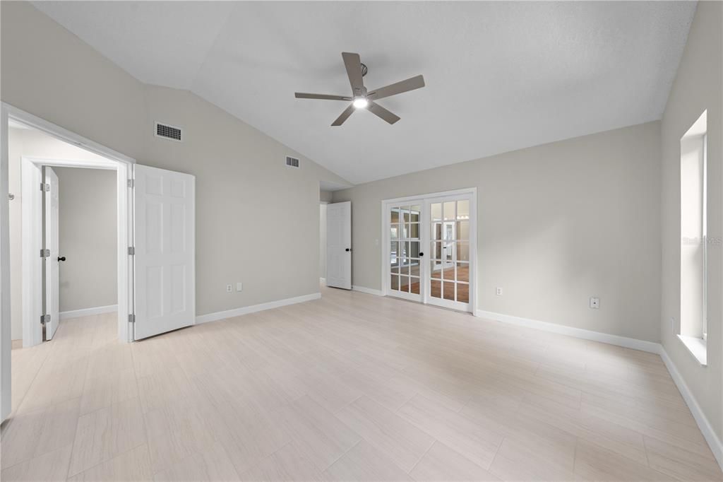 For Sale: $600,000 (4 beds, 3 baths, 2445 Square Feet)