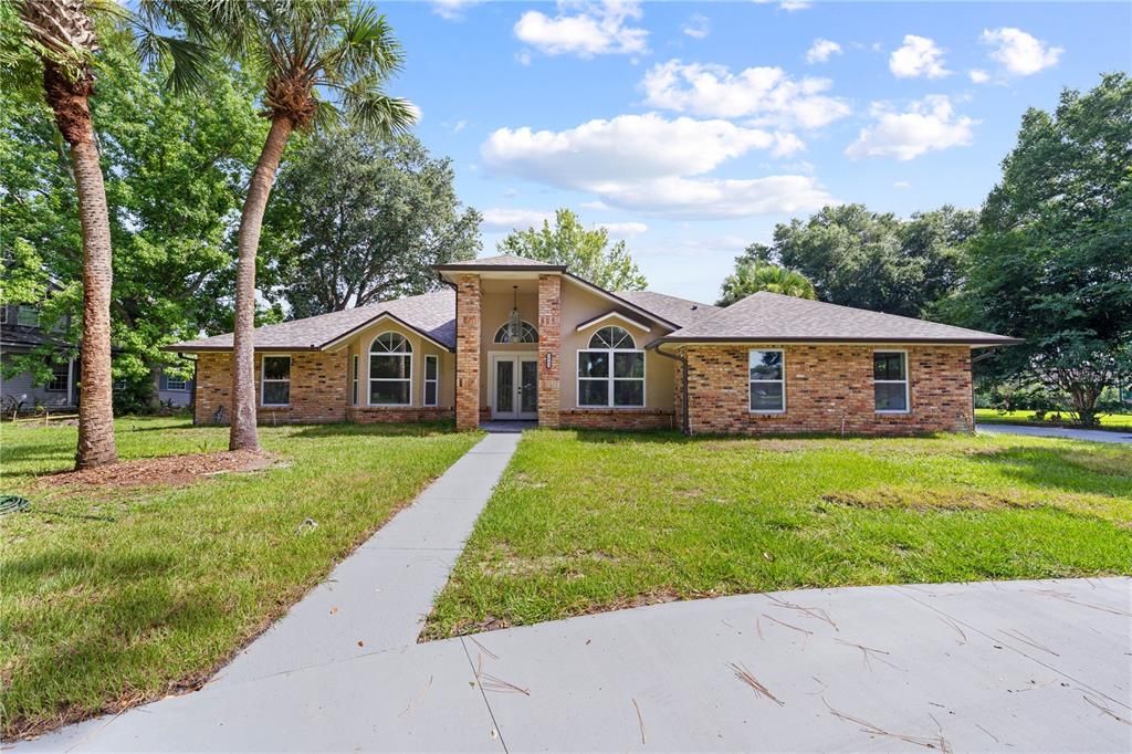 For Sale: $600,000 (4 beds, 3 baths, 2445 Square Feet)