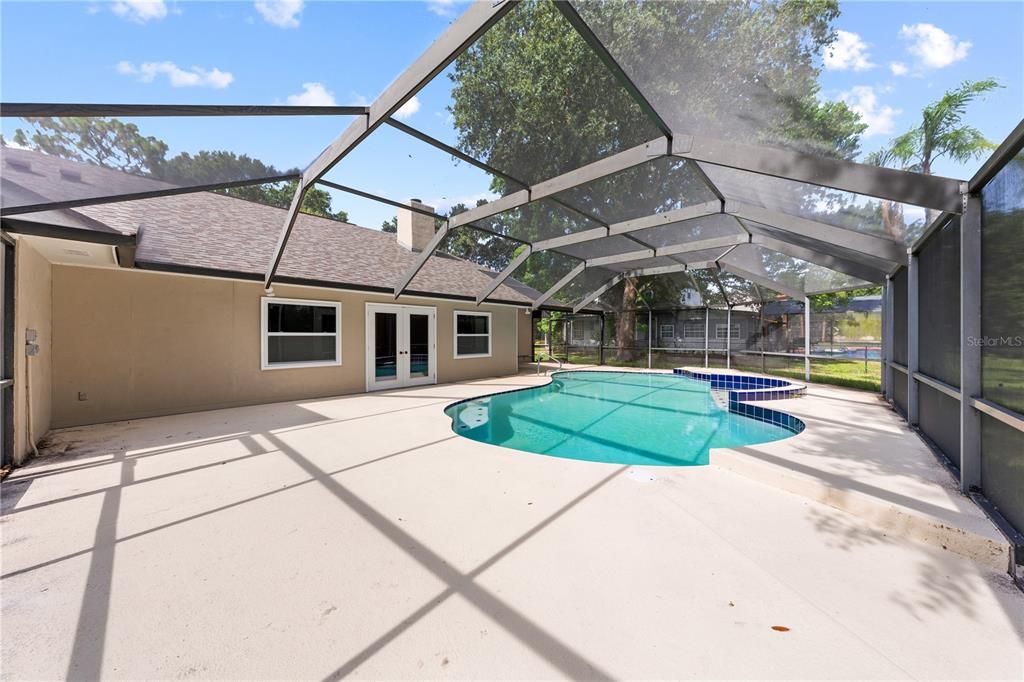 For Sale: $600,000 (4 beds, 3 baths, 2445 Square Feet)