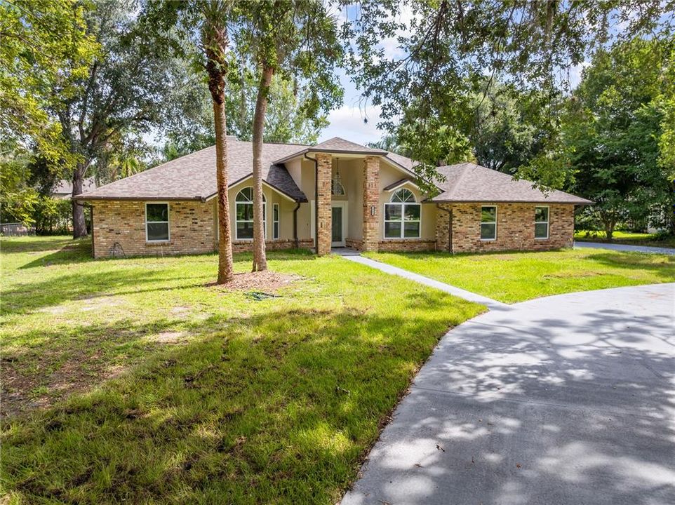 For Sale: $600,000 (4 beds, 3 baths, 2445 Square Feet)
