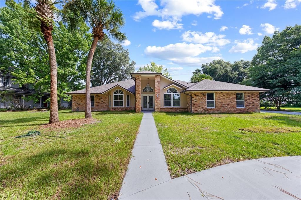 For Sale: $600,000 (4 beds, 3 baths, 2445 Square Feet)