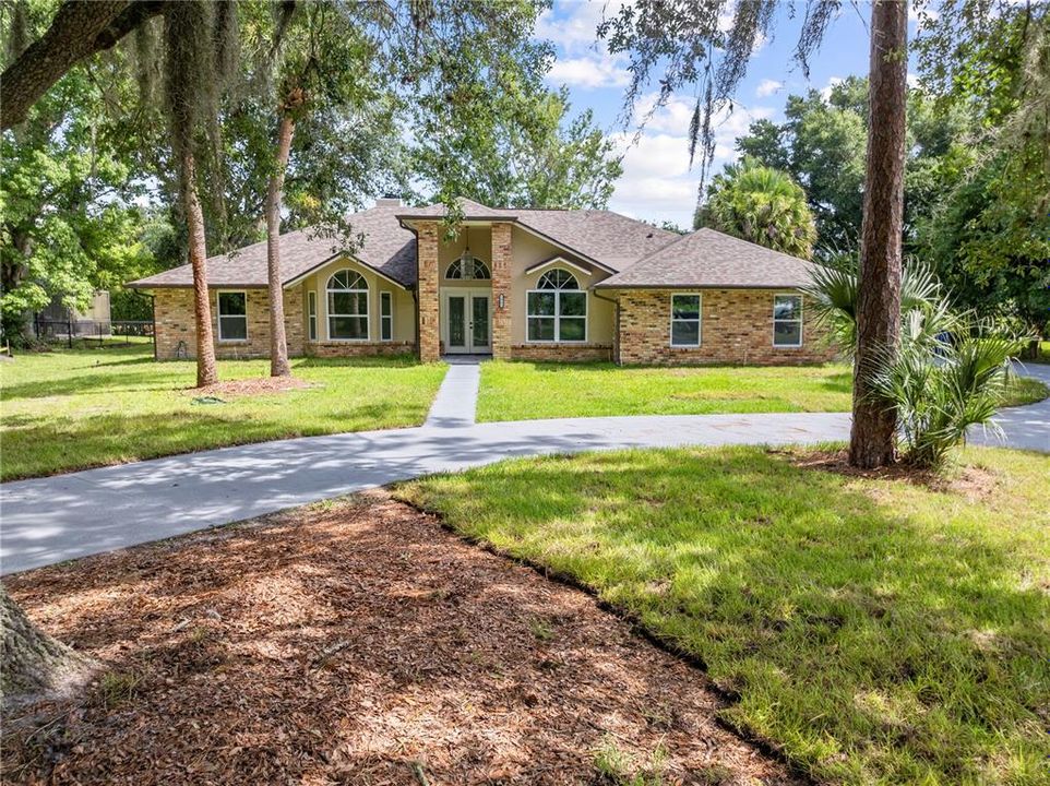 For Sale: $600,000 (4 beds, 3 baths, 2445 Square Feet)