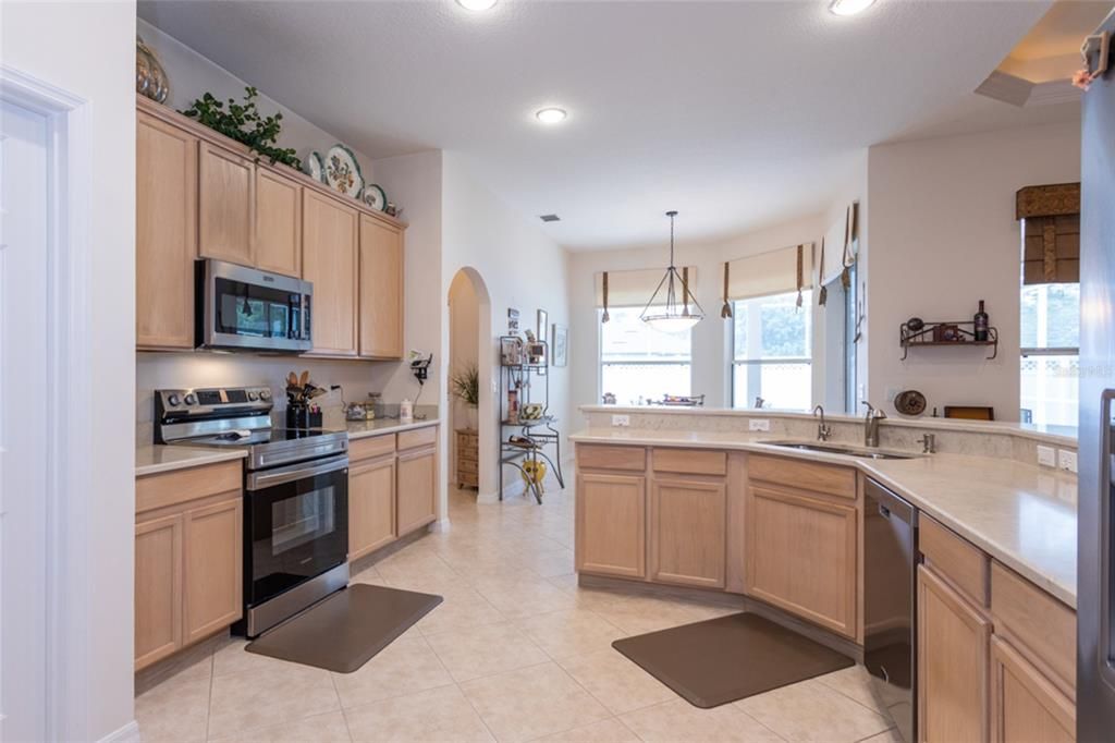 For Sale: $448,900 (3 beds, 2 baths, 2441 Square Feet)