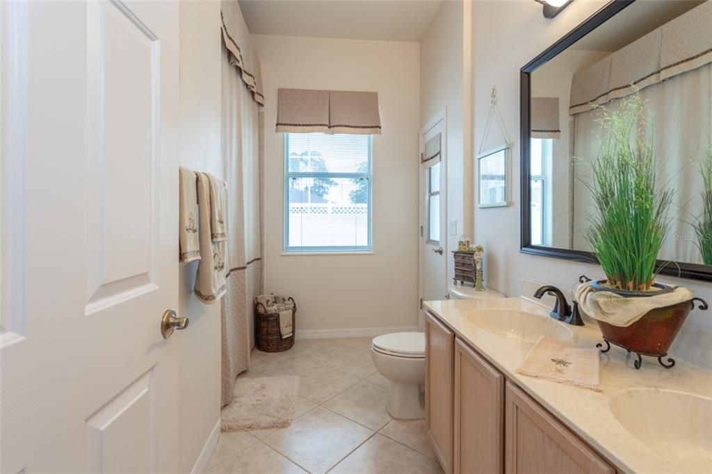 For Sale: $448,900 (3 beds, 2 baths, 2441 Square Feet)