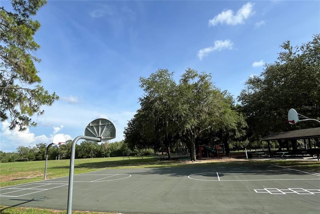 For Sale: $619,000 (4 beds, 3 baths, 2400 Square Feet)