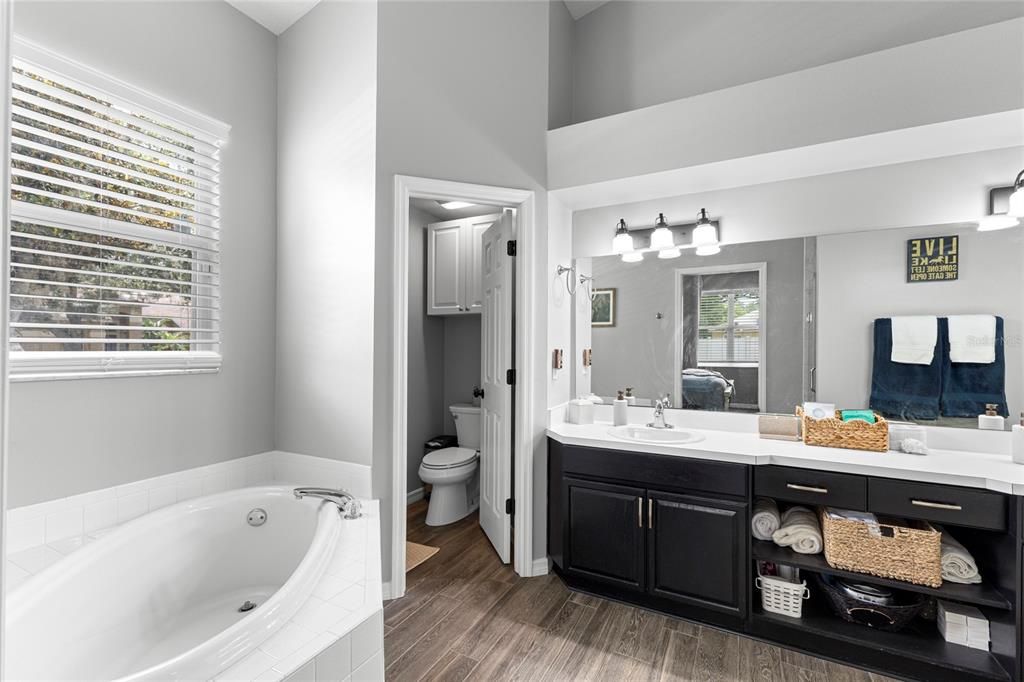 For Sale: $619,000 (4 beds, 3 baths, 2400 Square Feet)
