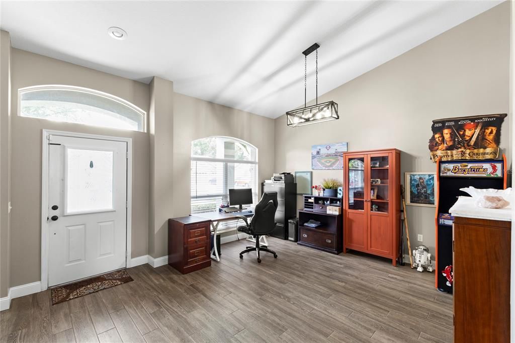 For Sale: $619,000 (4 beds, 3 baths, 2400 Square Feet)