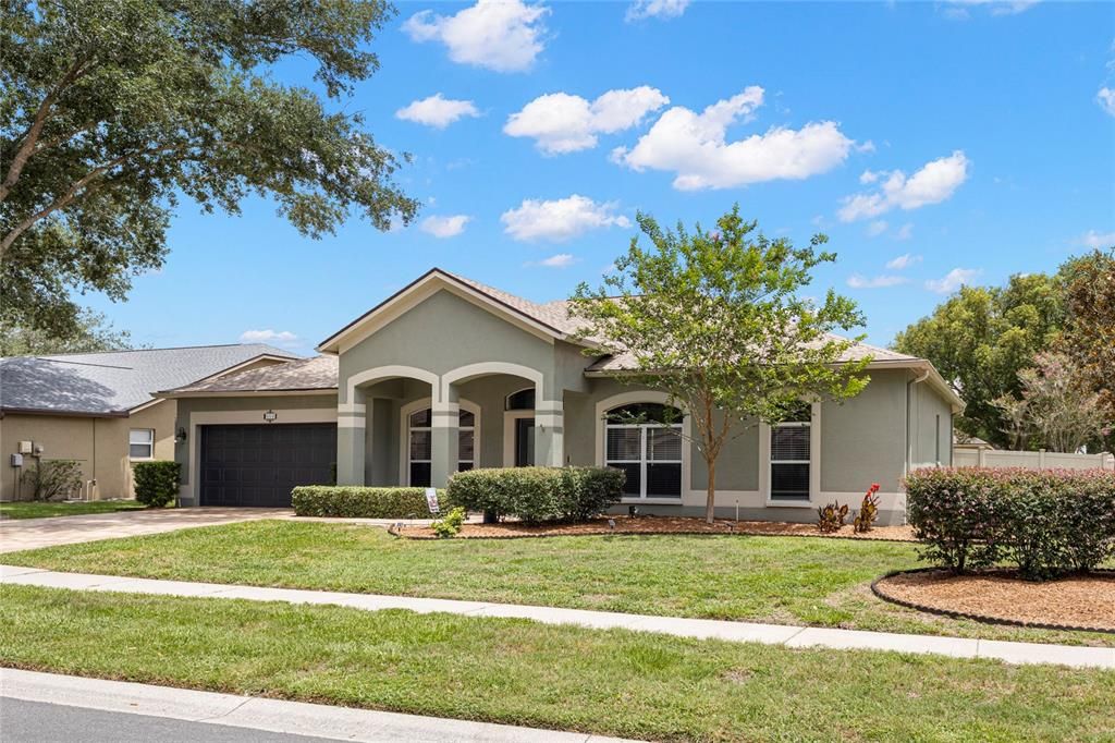 For Sale: $619,000 (4 beds, 3 baths, 2400 Square Feet)