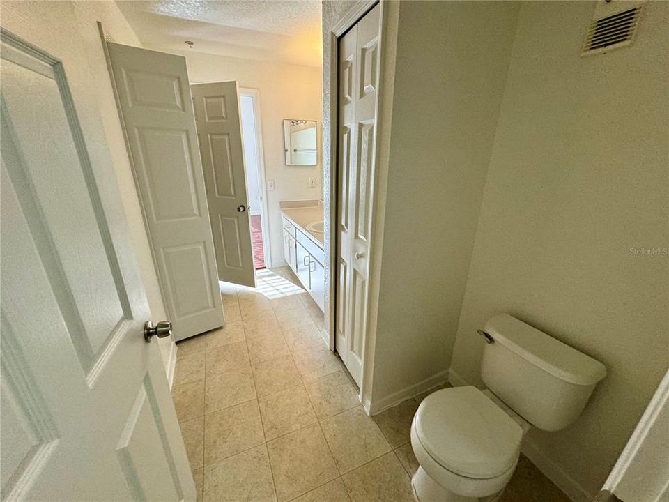 For Sale: $234,900 (2 beds, 2 baths, 1166 Square Feet)