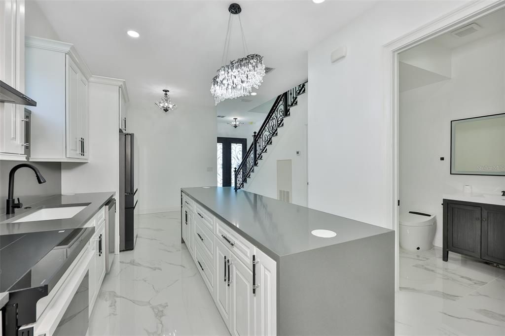 В аренду: $4,200 (4 спален, 2 ванн, 2098 Квадратных фут)