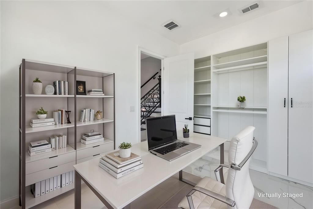 В аренду: $4,200 (4 спален, 2 ванн, 2098 Квадратных фут)