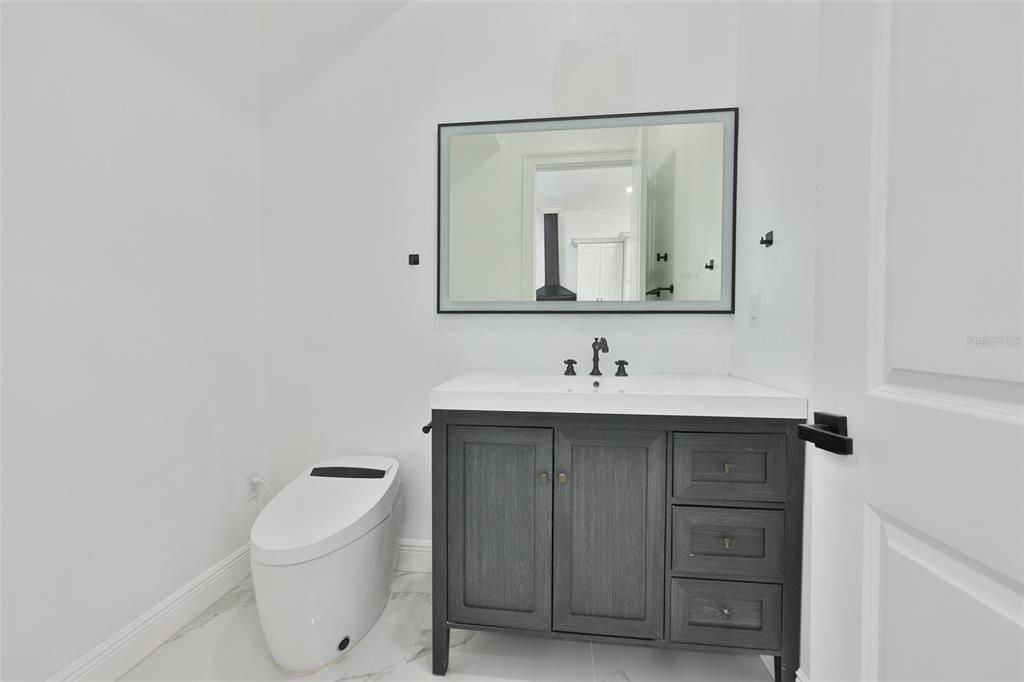 В аренду: $4,200 (4 спален, 2 ванн, 2098 Квадратных фут)