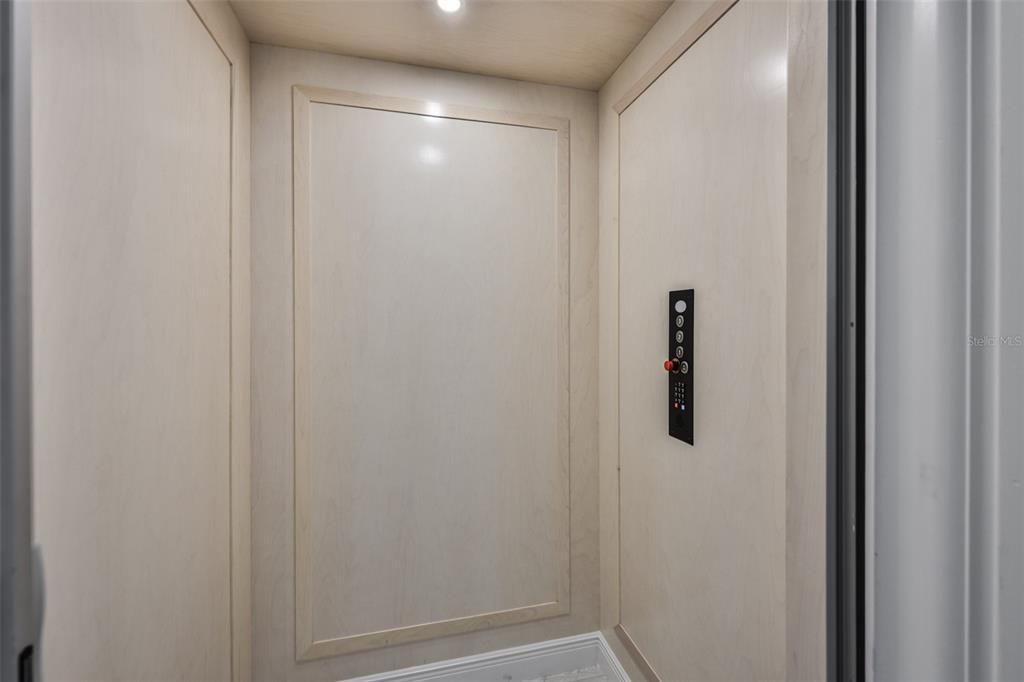 В аренду: $4,200 (4 спален, 2 ванн, 2098 Квадратных фут)