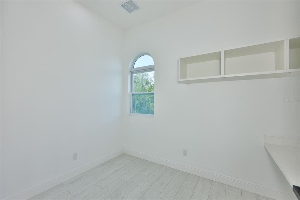 В аренду: $4,200 (4 спален, 2 ванн, 2098 Квадратных фут)