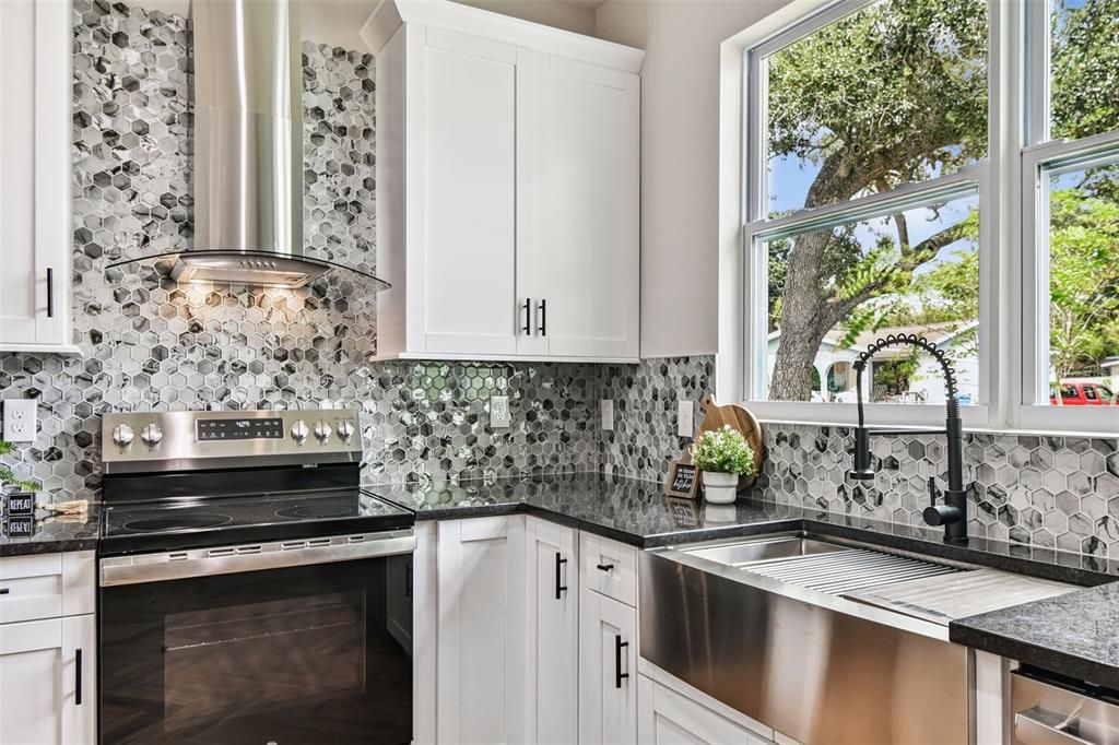 For Sale: $484,900 (3 beds, 2 baths, 1492 Square Feet)