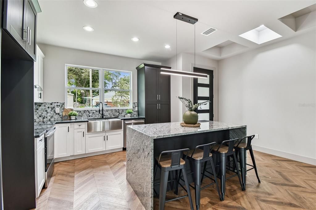 For Sale: $484,900 (3 beds, 2 baths, 1492 Square Feet)