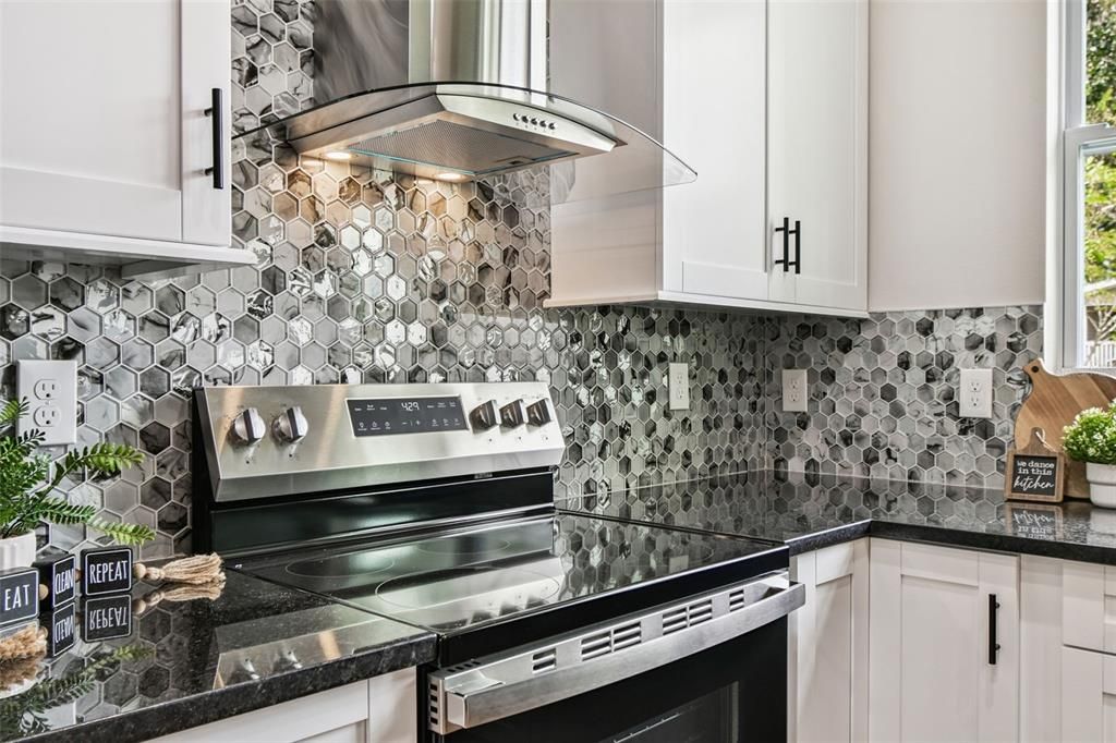 For Sale: $484,900 (3 beds, 2 baths, 1492 Square Feet)