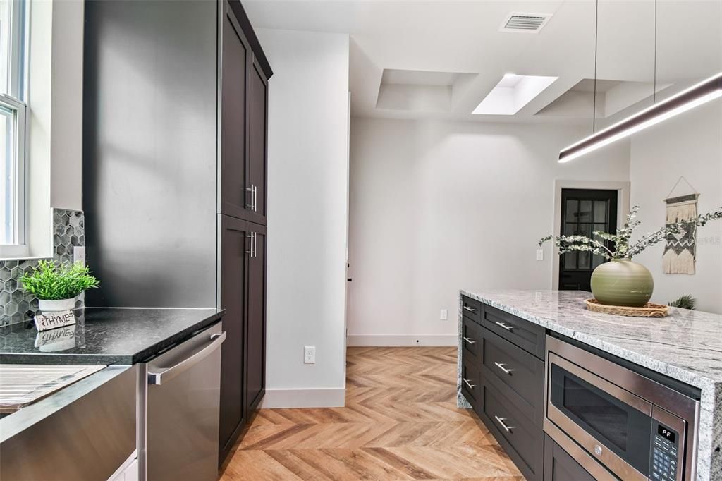 For Sale: $484,900 (3 beds, 2 baths, 1492 Square Feet)