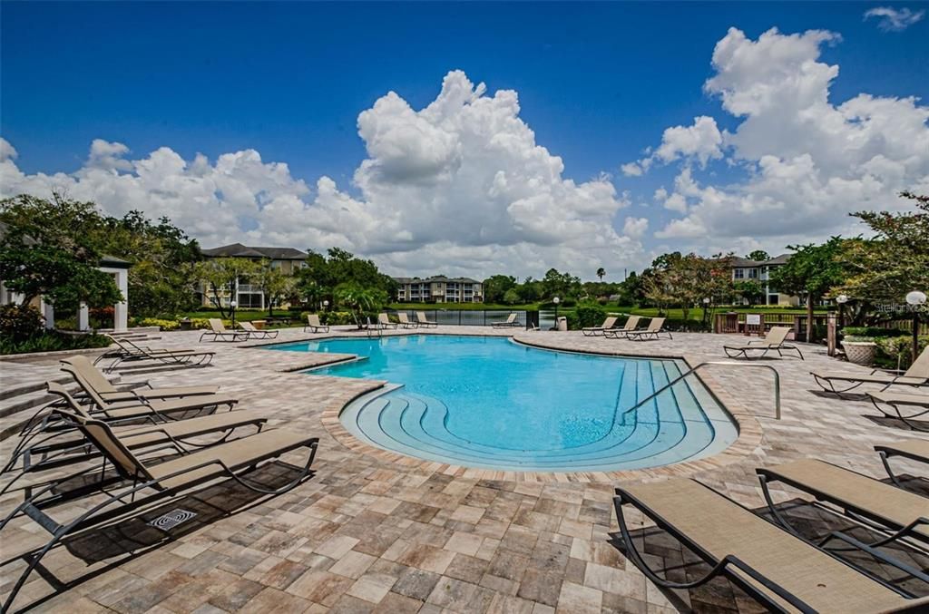 For Rent: $1,450 (2 beds, 2 baths, 990 Square Feet)