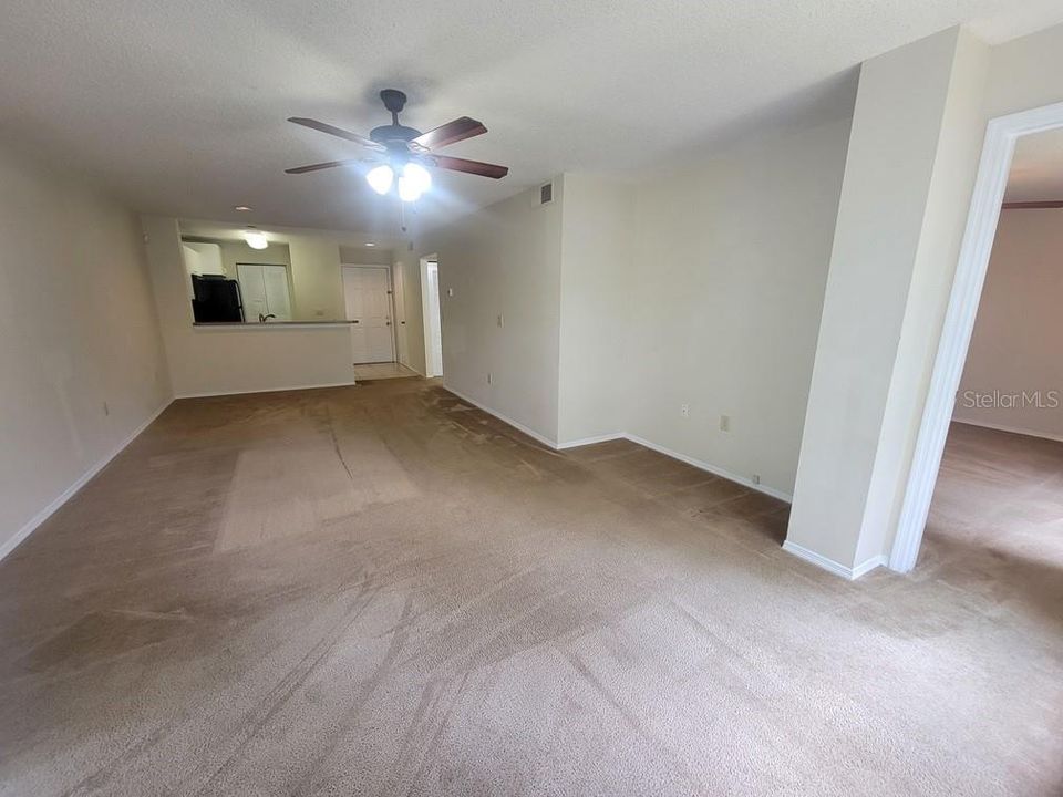 For Rent: $1,450 (2 beds, 2 baths, 990 Square Feet)