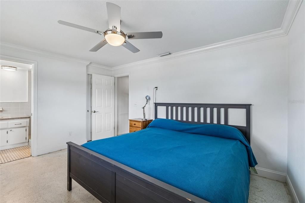 Activo con contrato: $368,000 (2 camas, 2 baños, 1338 Pies cuadrados)