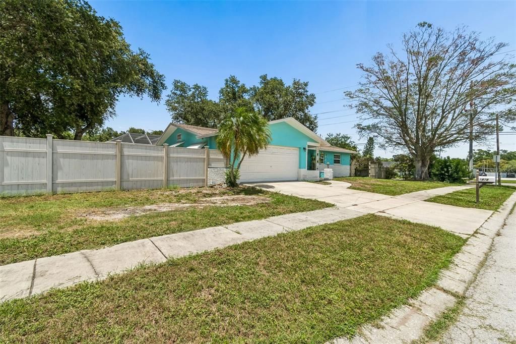 Activo con contrato: $368,000 (2 camas, 2 baños, 1338 Pies cuadrados)