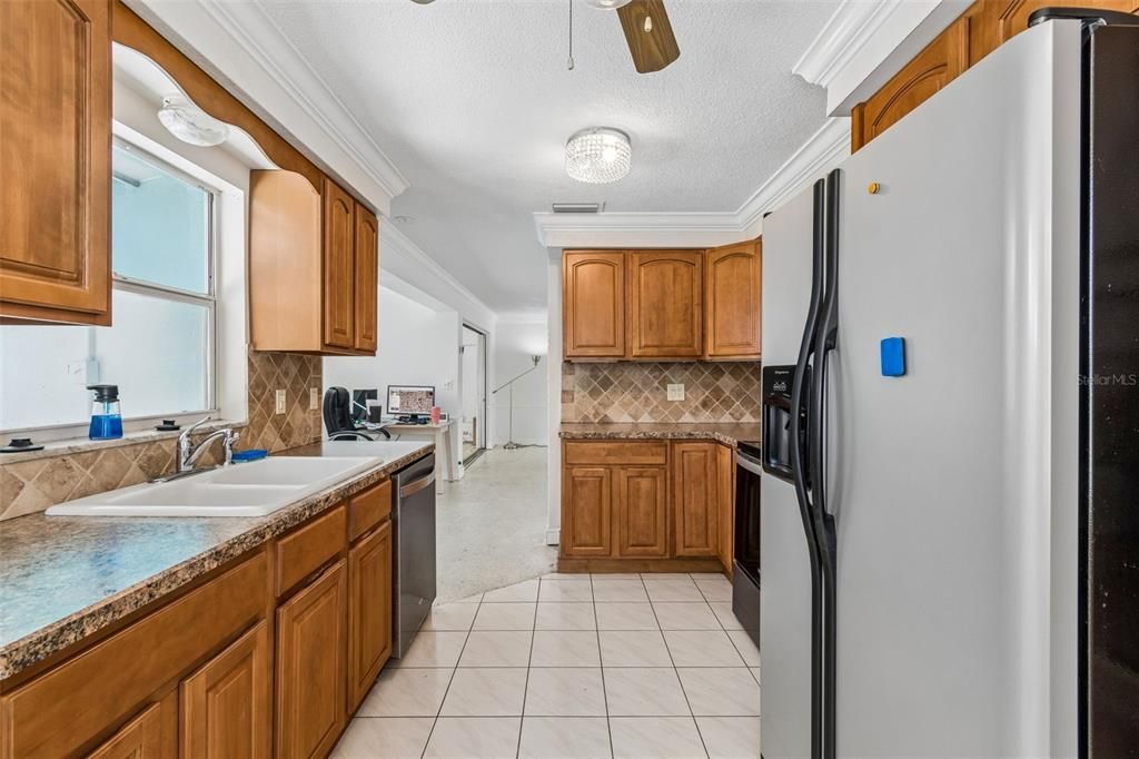 Activo con contrato: $368,000 (2 camas, 2 baños, 1338 Pies cuadrados)