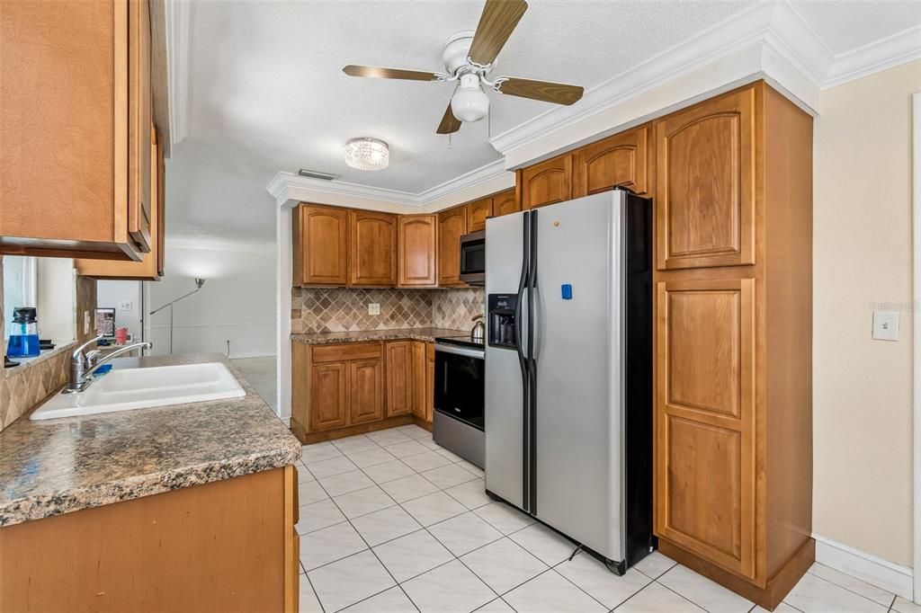 Activo con contrato: $368,000 (2 camas, 2 baños, 1338 Pies cuadrados)