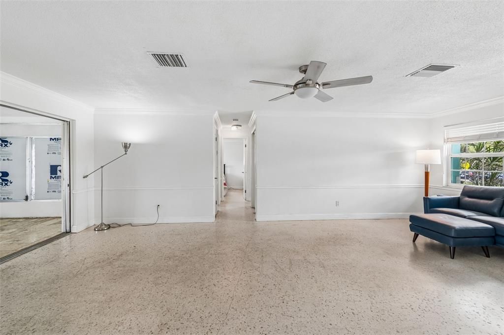 Activo con contrato: $368,000 (2 camas, 2 baños, 1338 Pies cuadrados)
